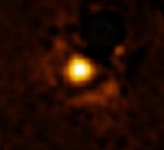 Webbův teleskop pořídil první přímou fotografii vzdálené exoplanety