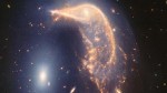 Webb slaví dva roky s nádherným výhledem na interagující galaxie