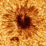 Nový dalekohled pořídil detailní snímek sluneční skvrny
