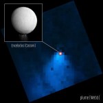 Webbův teleskop pozoroval velký oblak tryskající ze Saturnova měsíce Enceladus