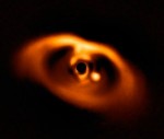 První potvrzený snímek nově zformované planety pořídil dalekohled ESO/VLT