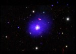 Chandra objevila pomalu rotující supermasivní černou díru