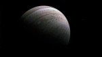 Sonda Juno vyfotografovala Jupiterovy měsíce Io a Ganymed