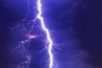 Blesky na Jupiteru pulzují způsobem podobným bleskům na Zemi