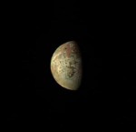 Sonda Juno se přibližuje k Jupiterovu měsíci Io