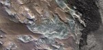 Odkrytý rovníkový reliktní ledovec na Marsu