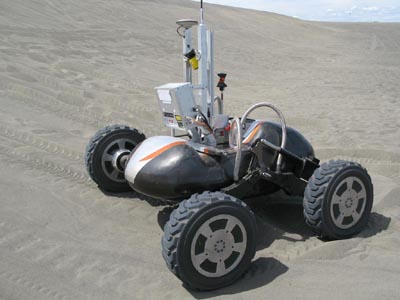 Prototyp robota Scarab pro výzkum Měsíce.
